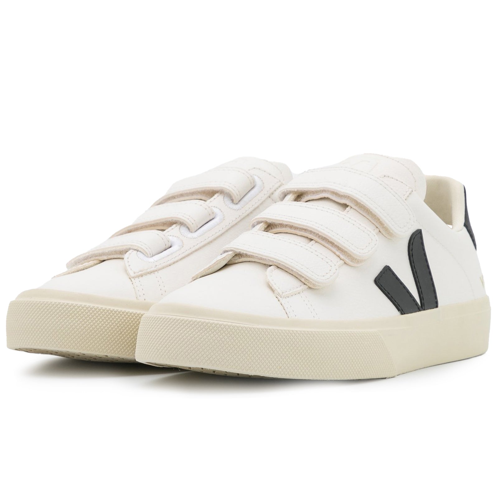 Veja Recife Chromefree Leather Womens Trainers#color_white black