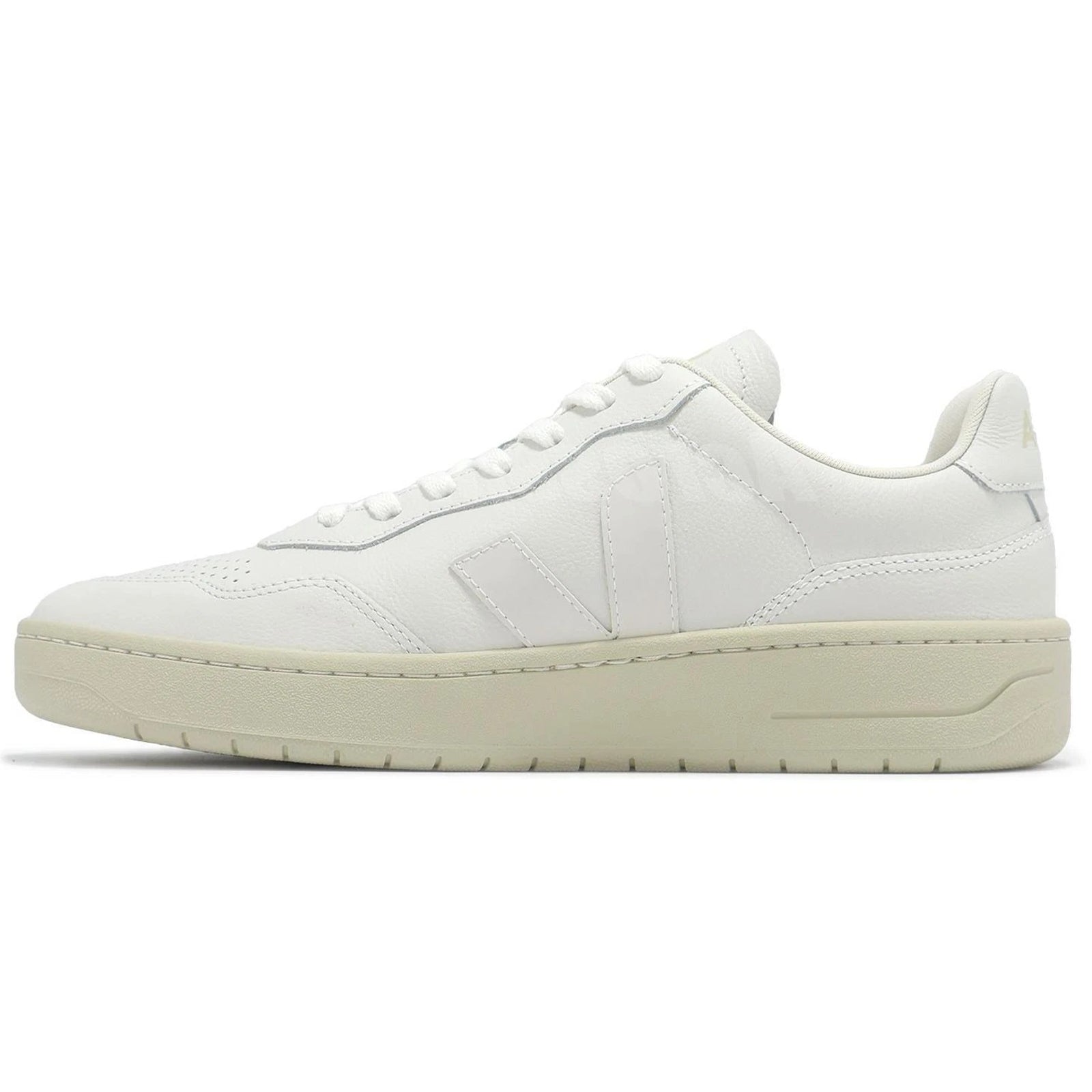 Veja V-90 Organic Traced Leather Mens Trainers#color_white