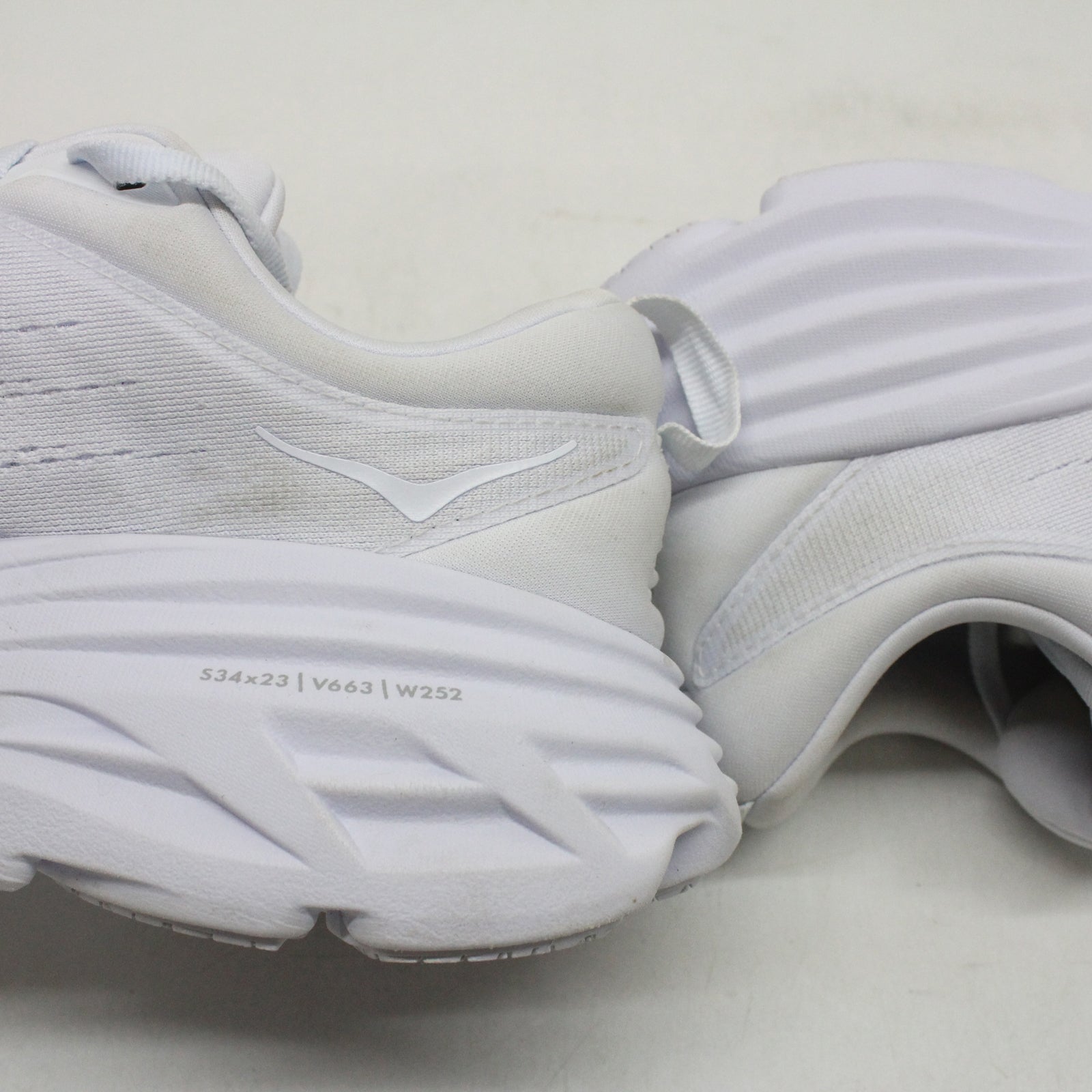 Hoka Bondi 8 1127952-WWH Textile Womens Trainers - White White - 6.5#color_white white