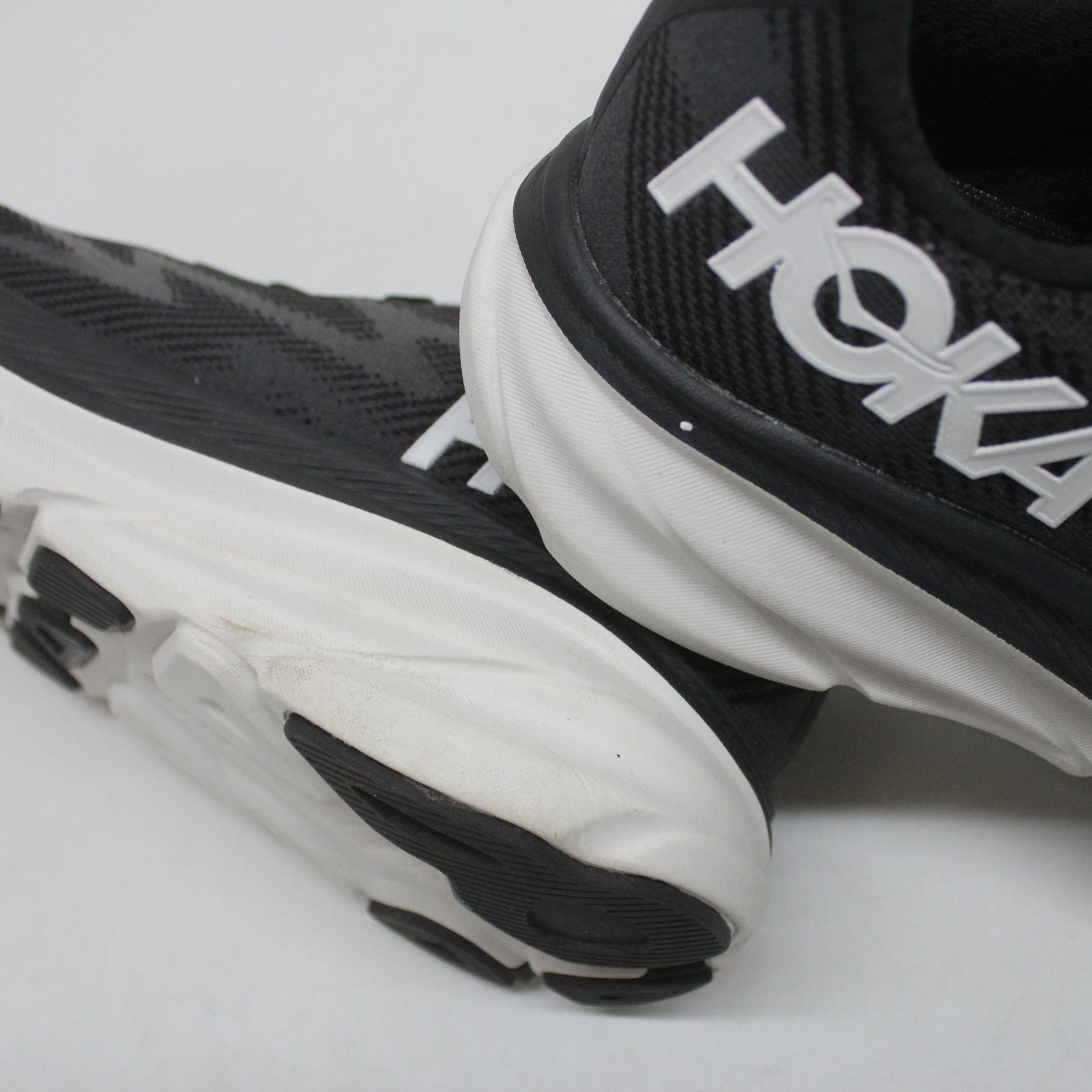 Hoka Clifton 9 1127896-BWHT Textile Womens Trainers - Black White - 7.5#color_black white